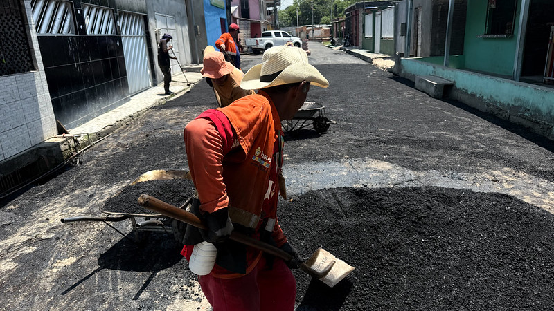 Prefeitura de Manaus leva asfalto e transforma realidade da comunidade Monte Sião, no Jorge Teixeira