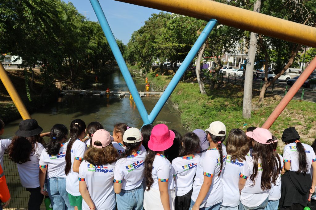 Prefeitura de Manaus promove passeio ecológico e reforça educação ambiental com crianças em corredor ecológico