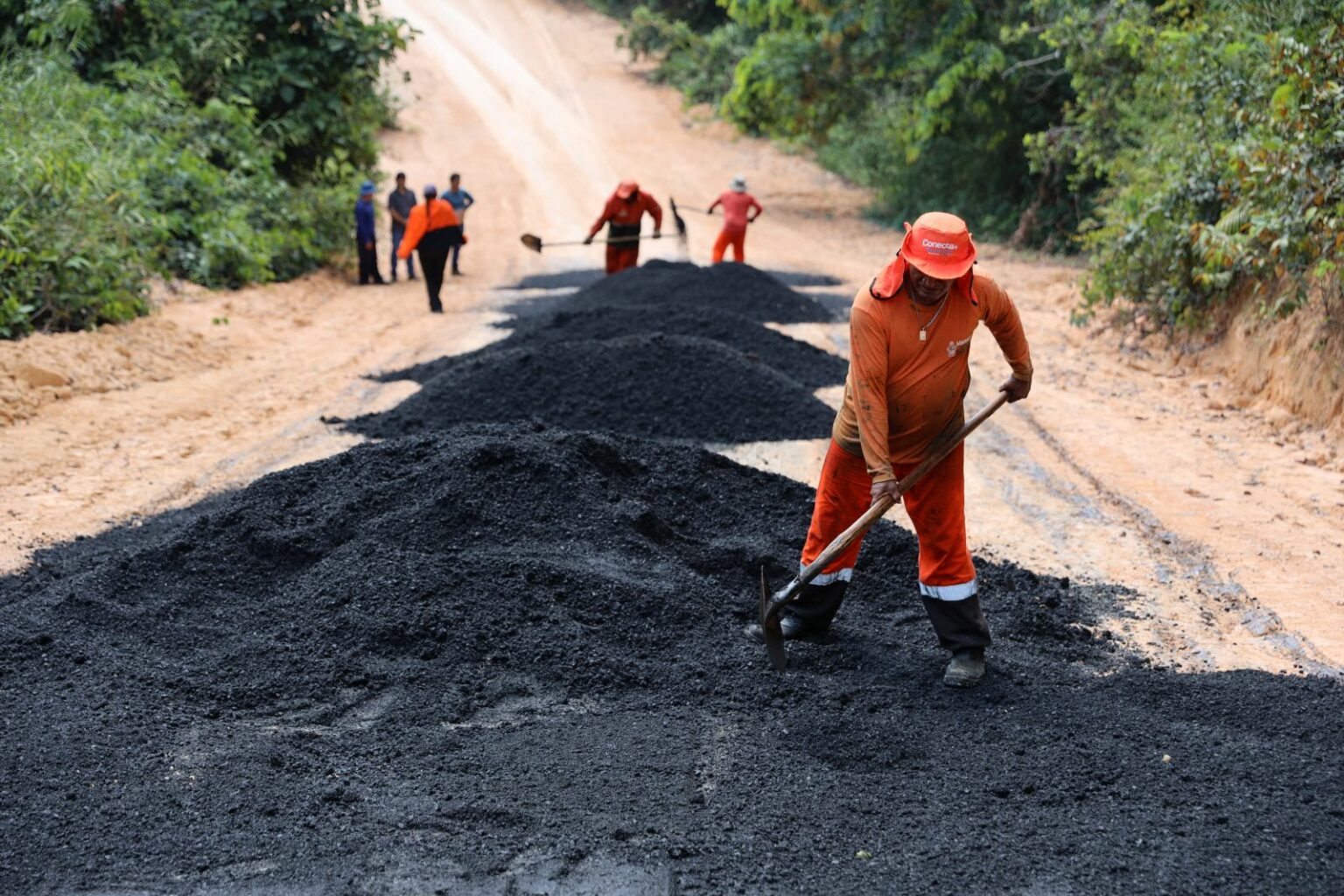 Prefeitura de Manaus alcança a marca de 12 ladeiras pavimentadas no ramal Rio Branquinho
