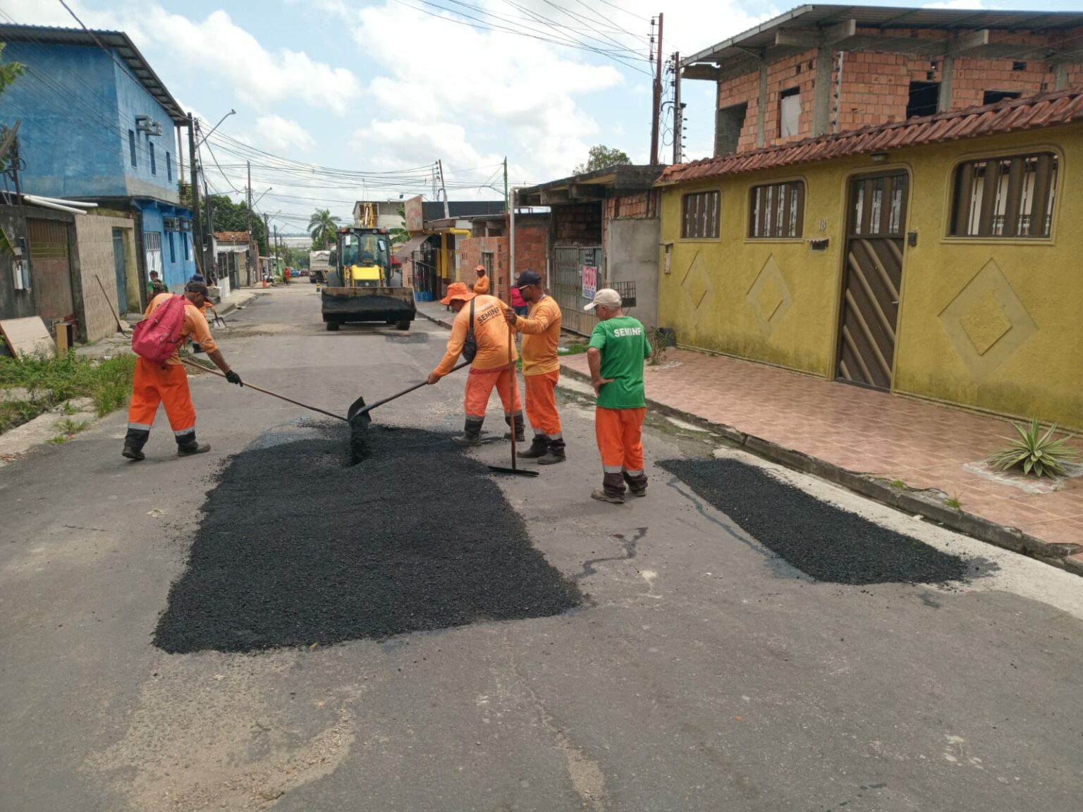 Prefeitura de Manaus garante mais segurança viária com obras de manutenção asfáltica no Tarumã