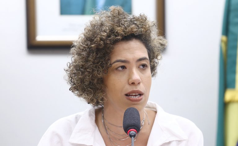 Comissão aprova criação de programa de saúde voltado à mulher atleta