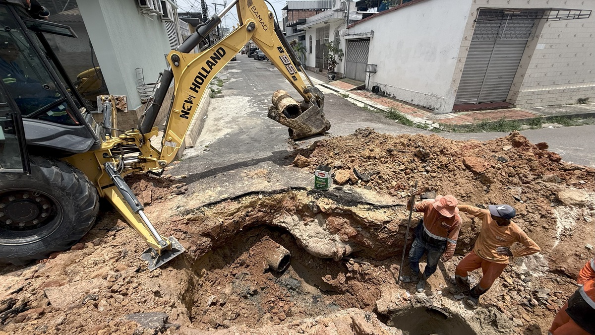 Prefeitura de Manaus recupera rede de drenagem no Parque 10