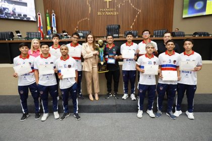 Alessandra Campelo homenageia Recanto da Criança por título do Brasileiro de Futebol 7 Society Sub-15