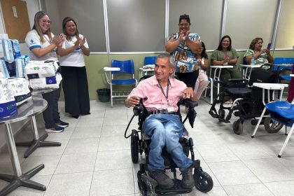 Assembleia Participativa atende servidores com doação de cadeira de rodas, fraldas geriátricas e medicamentos
