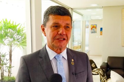 Para Comandante Dan, a melhor forma de homenagear o servidor é honrar seus direitos Para Comandante Dan, a melhor forma de homenagear o servidor é honrar seus direitos