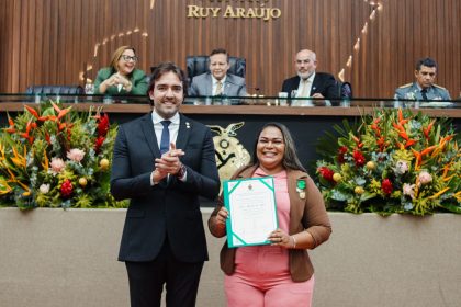 Professores de São Sebastião do Uatumã e Maués são homenageados com Medalha do Mérito Legislativo da Aleam