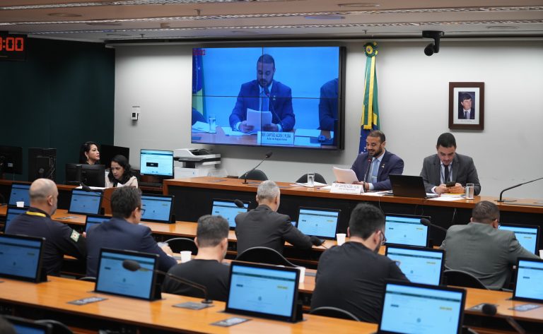 Políticos e pesquisadores divergem sobre separar presos ligados a facções em presídios Políticos e pesquisadores divergem sobre separar presos ligados a facções em presídios