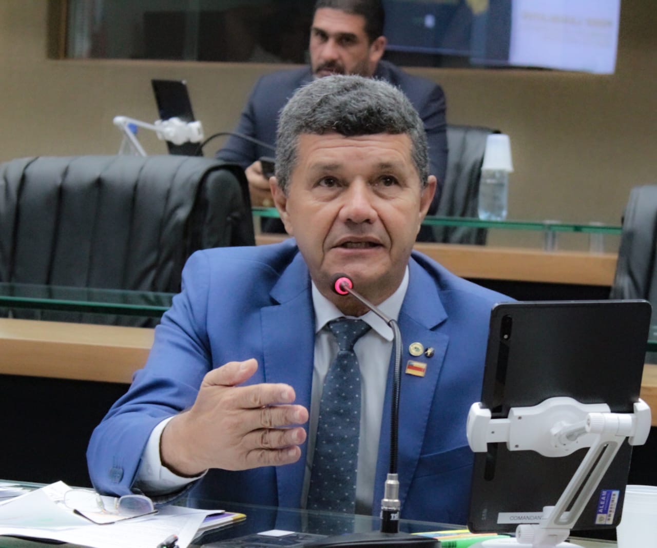 Presídios e delegacias do Amazonas são reflexo da falta de investimento em segurança pública, afirma deputado