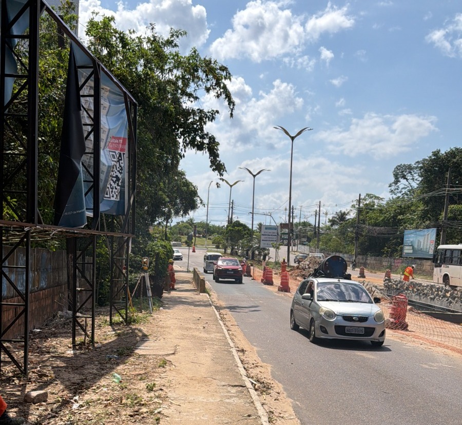 Manaus instala vigas metálicas na ponte da avenida do Turismo e amplia capacidade de tráfego na zona Oeste