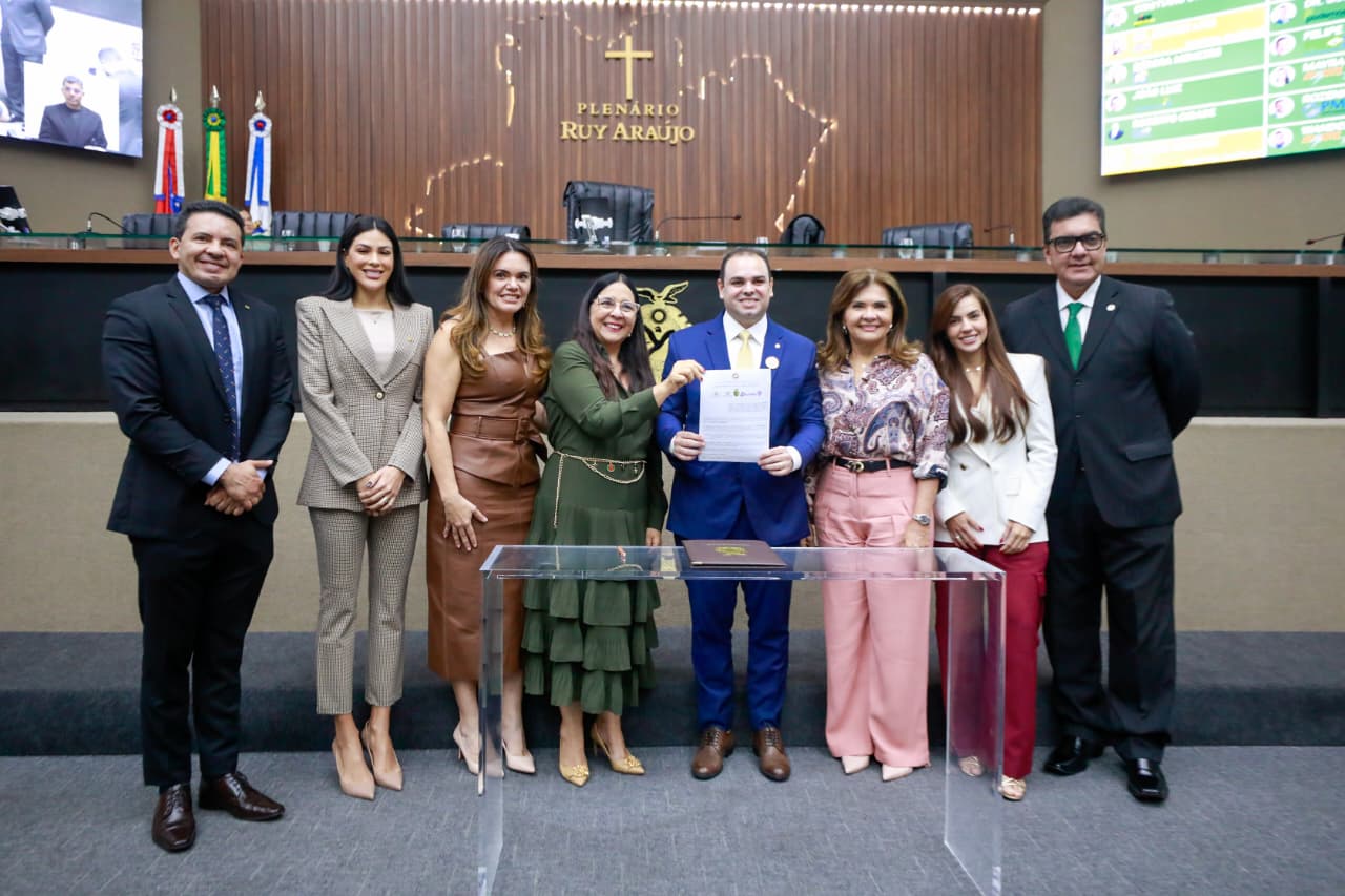 Leis da Aleam beneficiam mulheres em 2025 com políticas de proteção, saúde e empreendedorismo