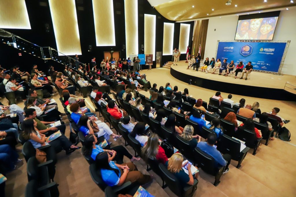 Governo do Amazonas e Unicef alinham ações para fortalecer políticas de proteção às crianças e adolescentes no estado Governo do Amazonas e Unicef alinham ações para fortalecer políticas de proteção às crianças e adolescentes no estado