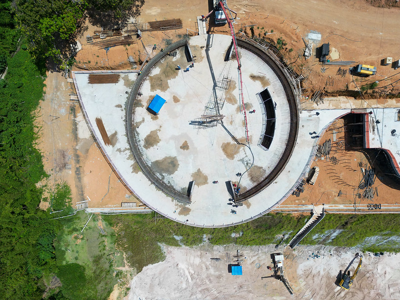Obra da Oca Niemeyer avança com início da concretagem da cúpula no parque Encontro das Águas