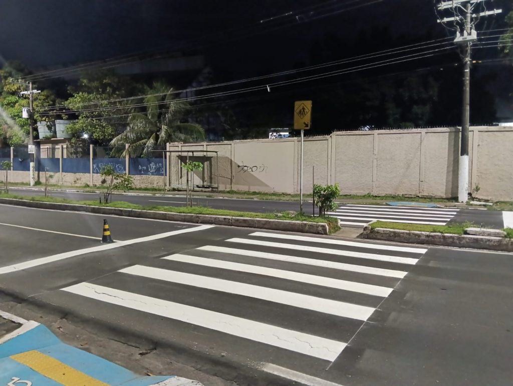 Prefeitura de Manaus reforça sinalização viária em polos Prefeitura de Manaus reforça sinalização viária em polos