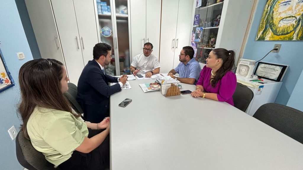 Prefeitura recebe visita do MP-AM no Eamaar