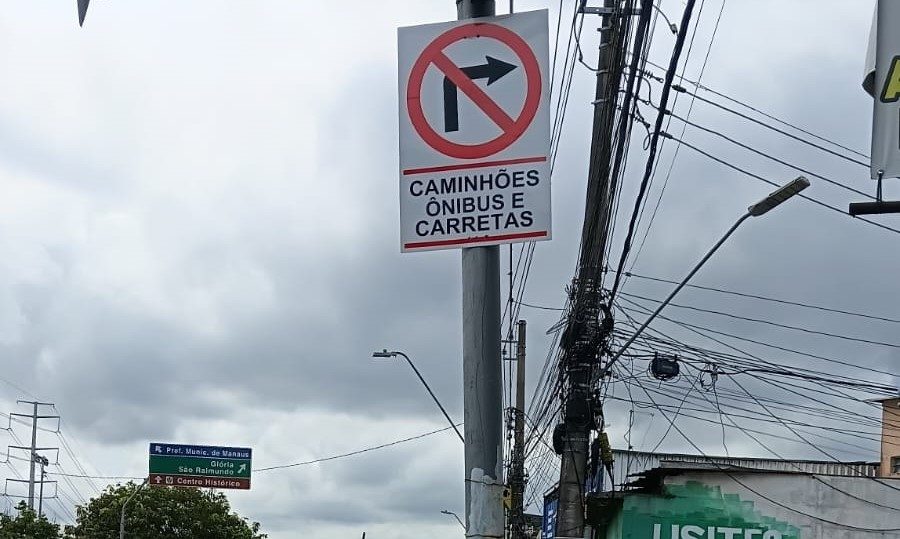 Prefeitura restringe tráfego de veículos pesados na rua Padre Francisco
