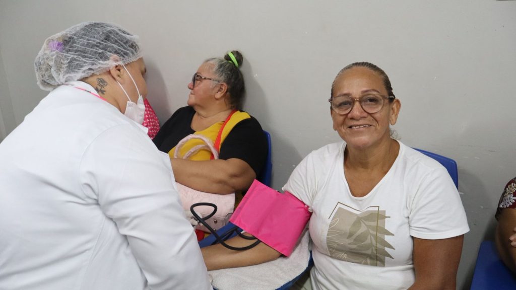 Seas leva ação de saúde aos frequentadores do Centro de Convivência Magdalena Arce Daou Seas leva ação de saúde aos frequentadores do Centro de Convivência Magdalena Arce Daou