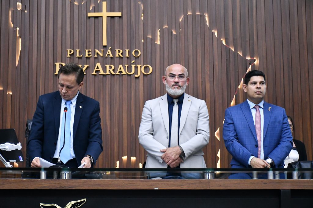 Cabo-Maciel-vota-a-favor-da-data-base-da-PM-PC-e-Bombeiros-do-Amazonas-Foto-Paulo-Ferraz-1024×683-1