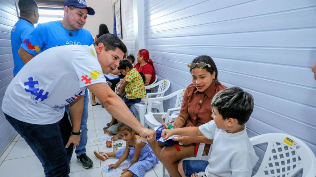 Deputado-Mario-Cesar-Filho-leva-Acao-Laudo-Azul-a-Jutai-e-atende-centenas-de-criancas-com-suspeita-de-autismo