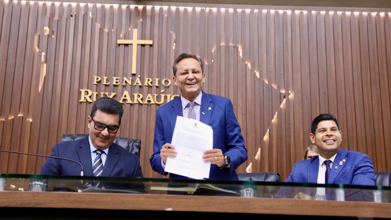 Adjuto Afonso é eleito presidente da Assembleia Legislativa do Amazonas em Sessão Extraordinária