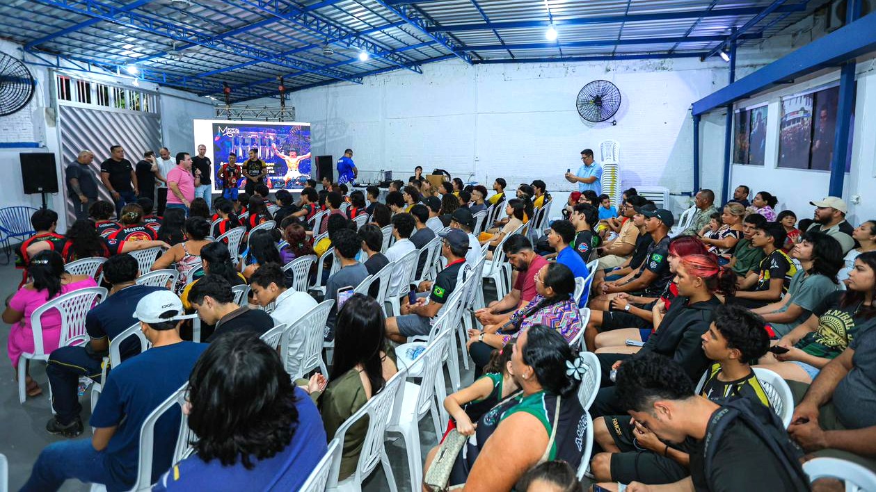 Wilker-Barreto-recebe-representantes-de-academias-de-boxe-e-jiu-jitsu-em-Manaus-Foto-Daniel-Santos