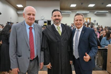 Presidente da Aleam, deputado Adjuto Afonso, acompanha posse de Marco Aurélio Choy no TJAM