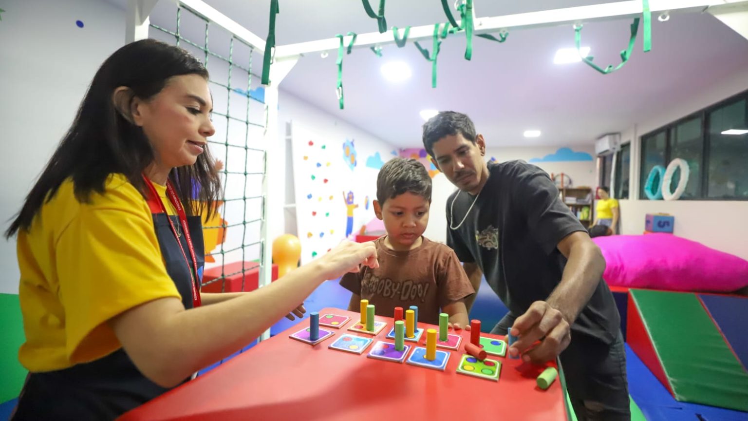 Centro de Inclusão Sensorial da Aleam promove semana especial em homenagem ao Dia dos Pais