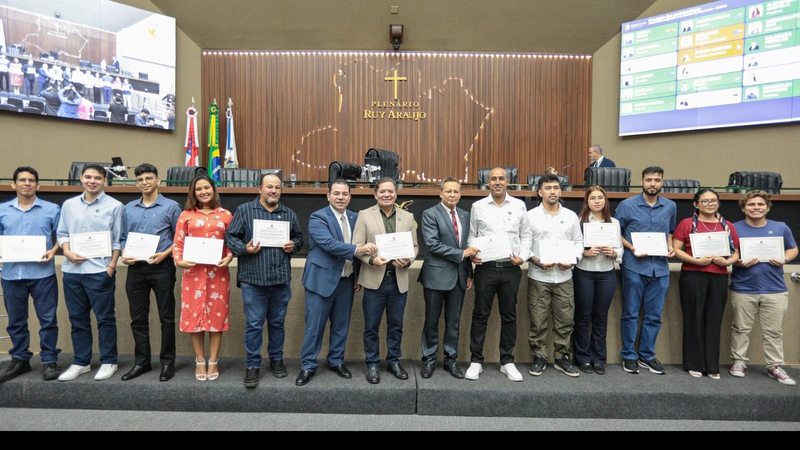 Com-calor-intenso-em-Manaus-Wilker-Barreto-abre-espaco-na-Aleam-para-LabClim-e-defende-investimentos-Foto-Lucas-Monteiro