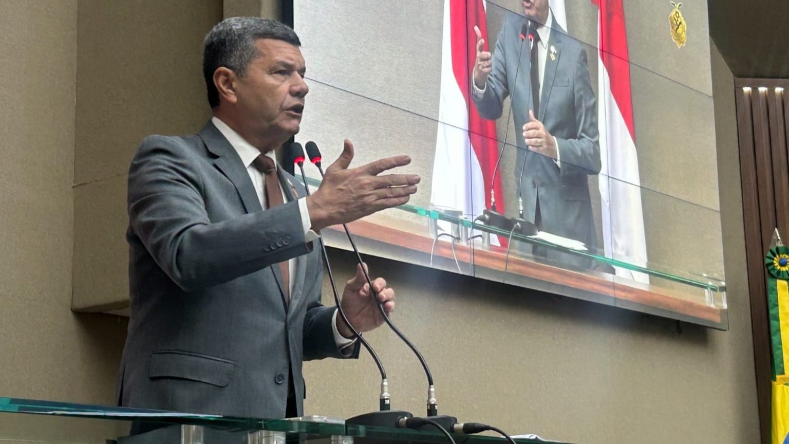 Comandante Dan critica prioridades do Governo do Amazonas e cobra pagamento de dívidas antes de novos anúncios