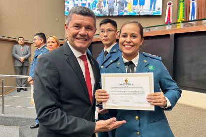 Comandante Dan homenageia os 150 anos do Corpo de Bombeiros Militar do Amazonas