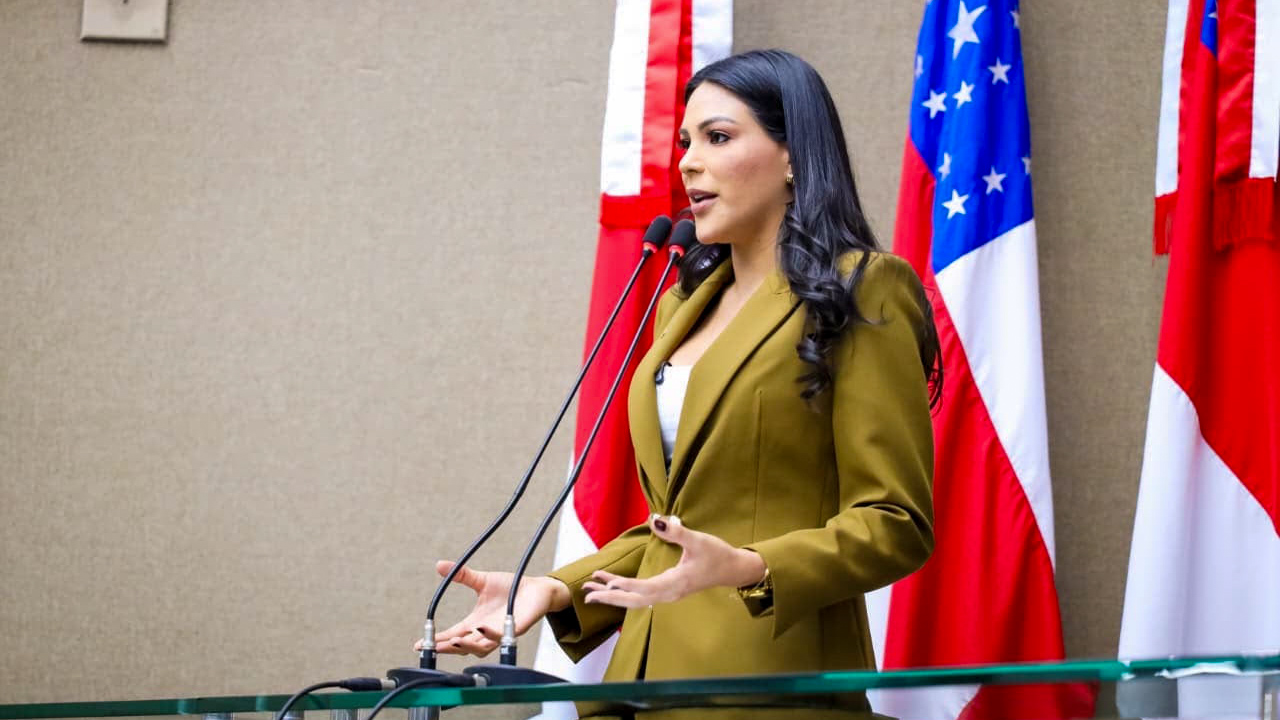 Deputada Mayra Dias defende mais vagas e agilidade para garantir acesso gratuito ao RG