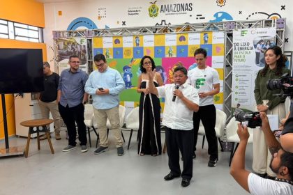 Deputado Sinésio Campos apoia projeto que transforma lixo em energia e alcança cinco mil estudantes no Amazonas