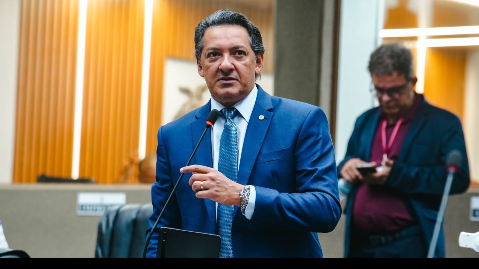 Projeto-de-Felipe-Souza-estabelece-prazos-para-acesso-digital-a-prontuarios-medicos-no-Amazonas