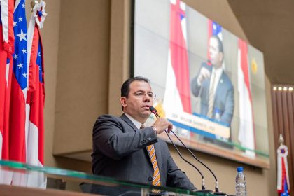Pronunciamento na Aleam do deputado Wilker Barreto aborda suspensão de plano de saúde de servidores da Seduc
