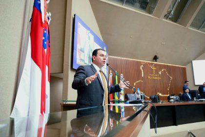 Deputado Wilker Barreto questiona dispensa de licitação e defende debate sobre o modelo de gestão do sistema prisional