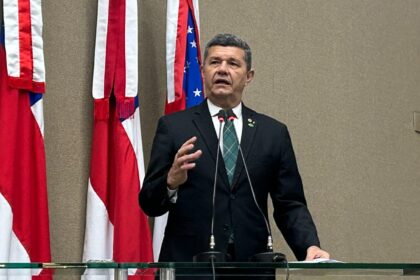 Comandante Dan defende revisão do orçamento para ampliar recursos destinados aos municípios
