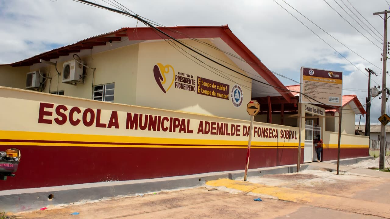 Wilker Barreto cobra retorno do transporte escolar paralisado desde segunda-feira em Presidente Figueiredo