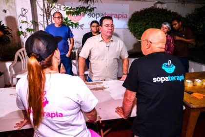 Wilker Barreto visita projeto social que atende pessoas em situação de vulnerabilidade em Manaus