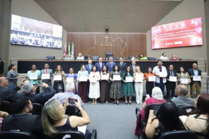 Por iniciativa de Comandante Dan, Aleam homenageia Escola Bíblica Dominical