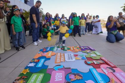 Centro de Inclusão Sensorial da Aleam realiza Desfile Cívico com 75 crianças em celebração à cidadania e ao pertencimento