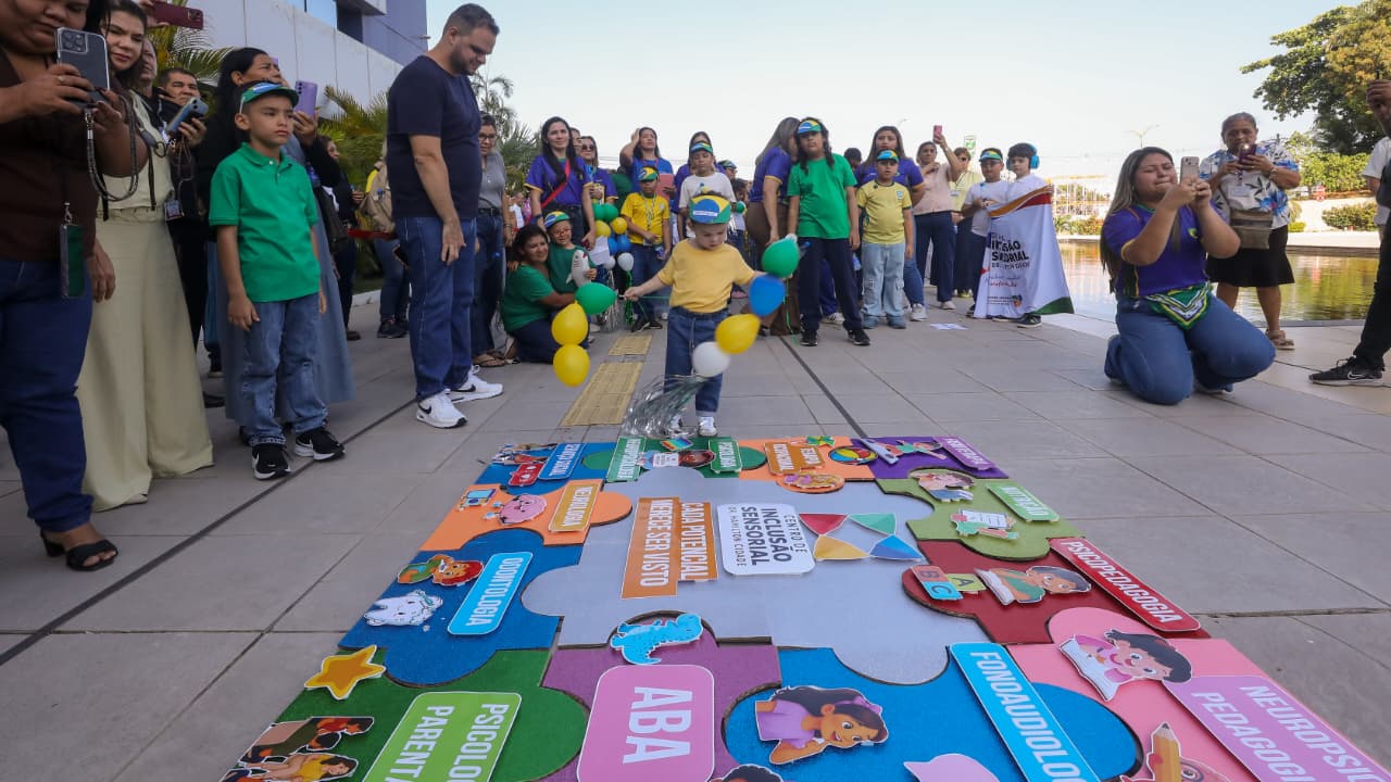 Centro de Inclusão Sensorial da Aleam realiza Desfile Cívico com 75 crianças em celebração à cidadania e ao pertencimento