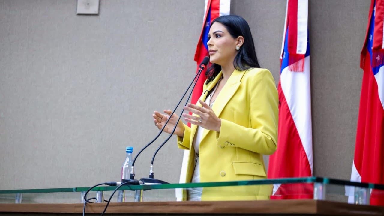 Em defesa da saúde mental, Mayra Dias cobra explicações sobre redução de leitos no Cesmam