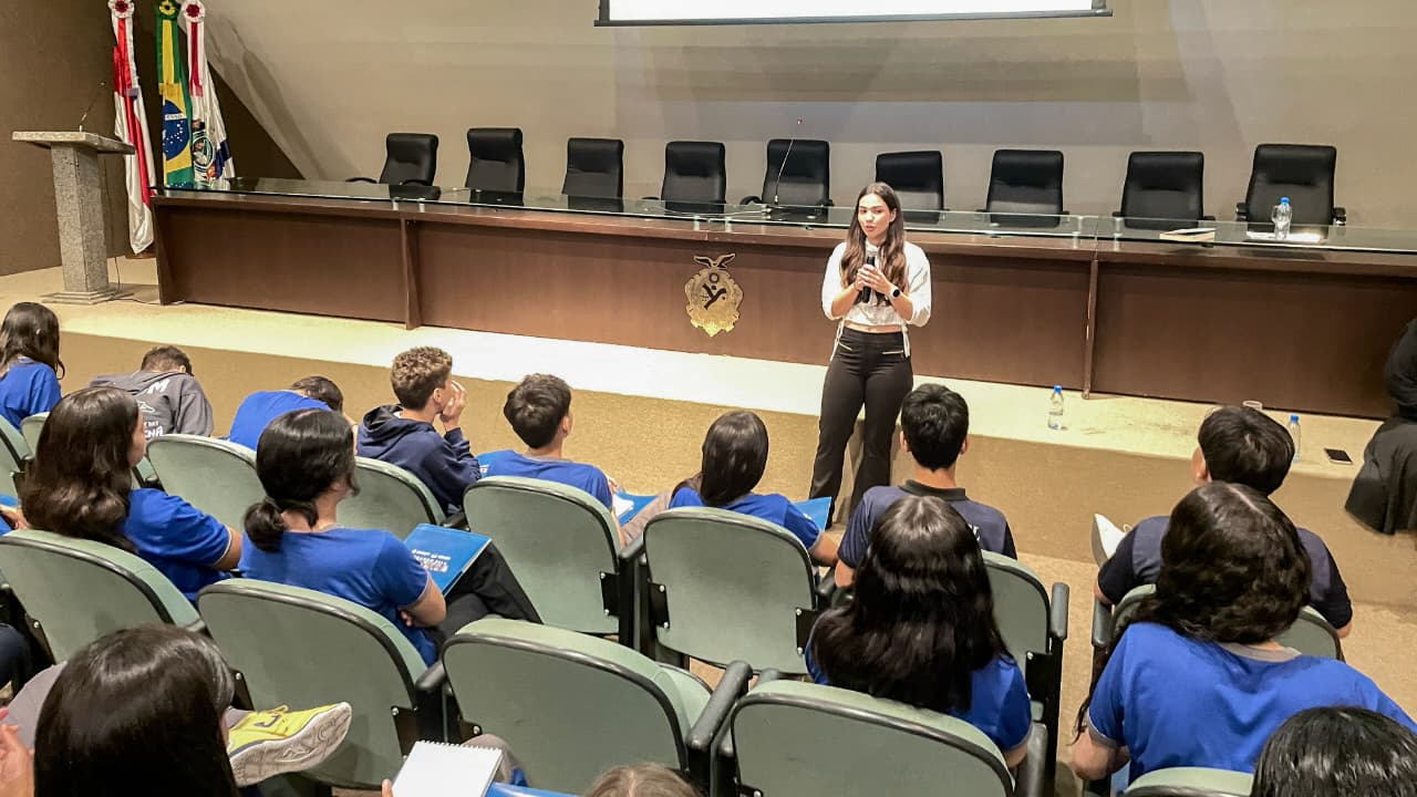 Escola do Legislativo da Aleam inicia ciclo de palestras da campanha Setembro Amarelo