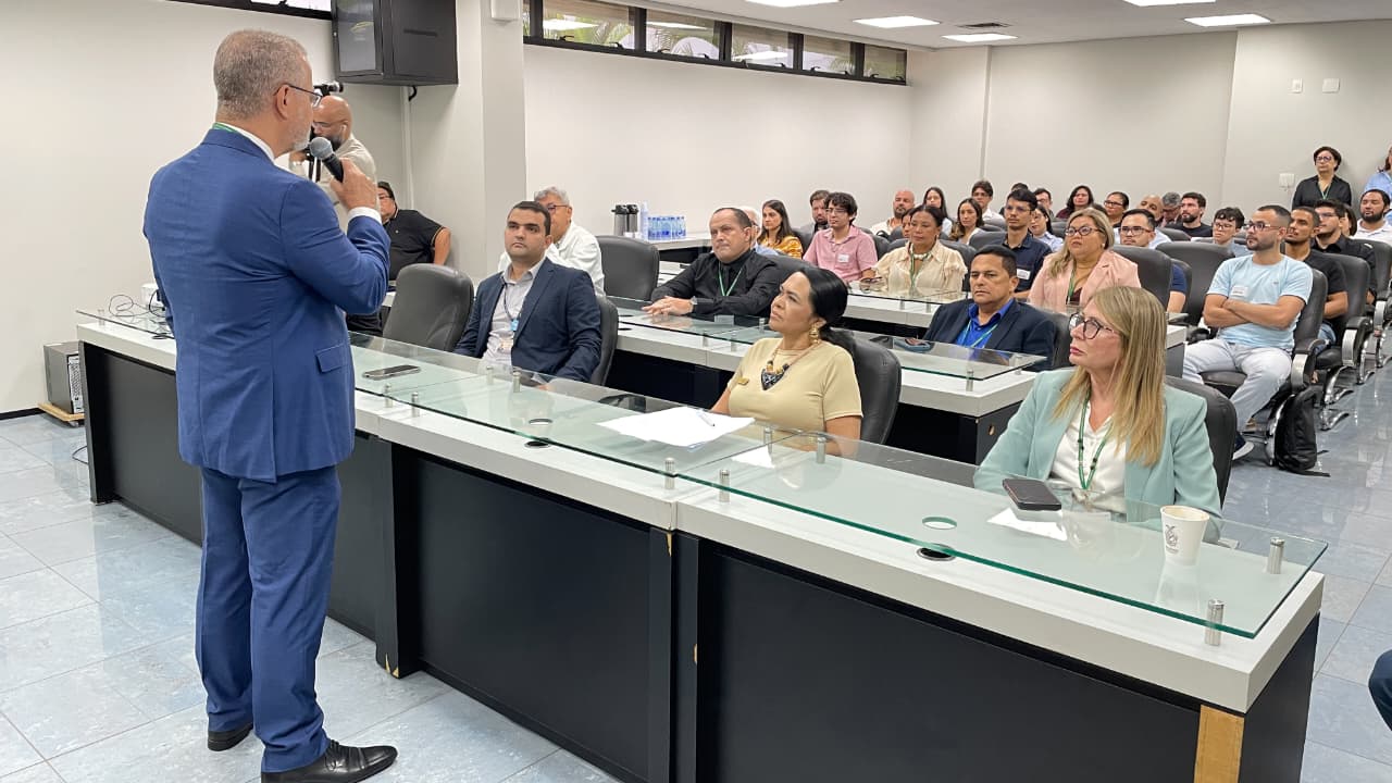 Novos servidores da Aleam participam de integração com apresentação da estrutura institucional