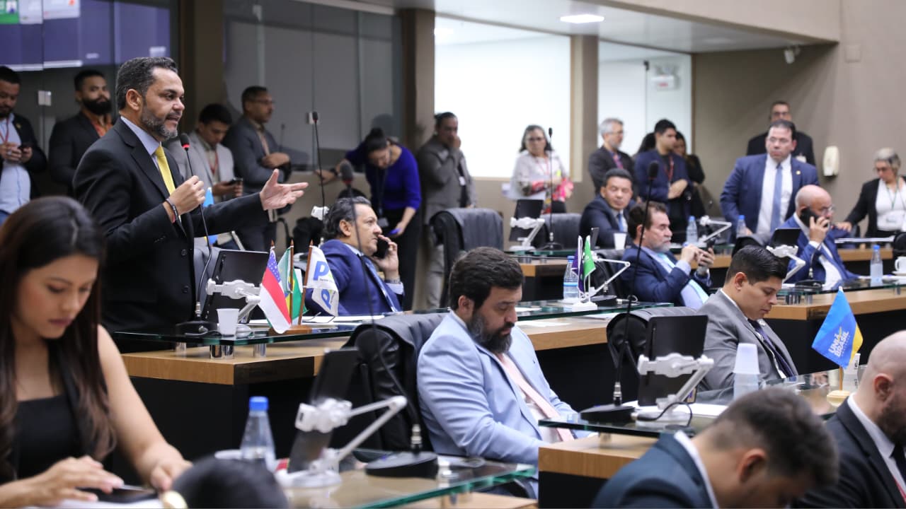 Novas regras federais exigem água gratuita e transparência na venda de ingressos e reforçam medidas que o Amazonas já adota por meio de legislação da Aleam