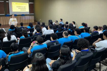 Projetos de educação cidadã da Aleam recebem quase cem estudantes de Manaus nesta semana