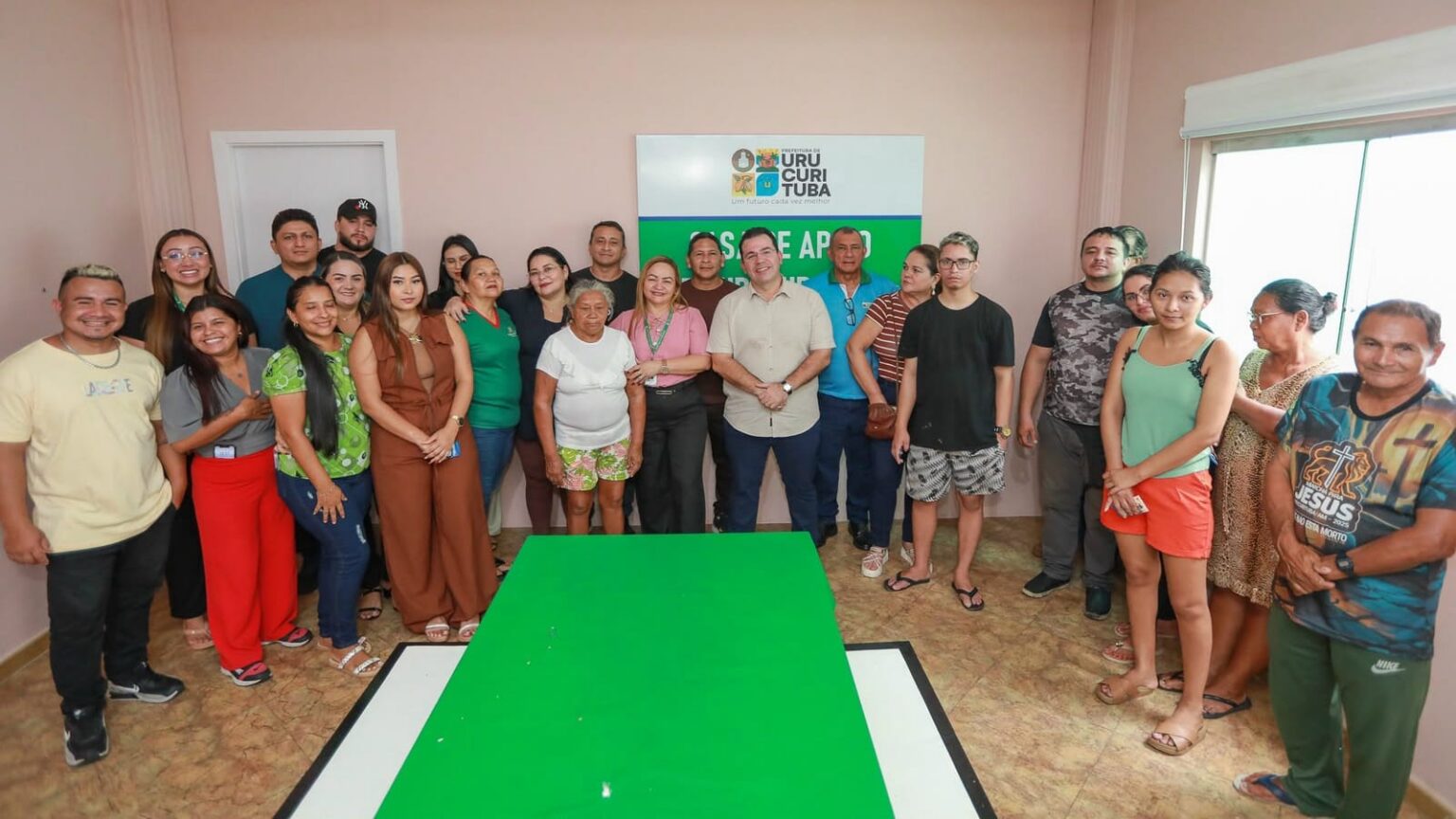 Wilker Barreto visita casa que acolhe pacientes de Urucurituba durante tratamentos em Manaus