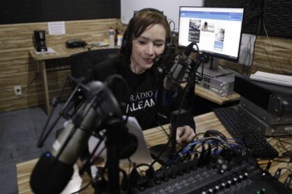 Rádio Aleam celebra Dia Nacional do Rádio com informação e programação multiplataforma