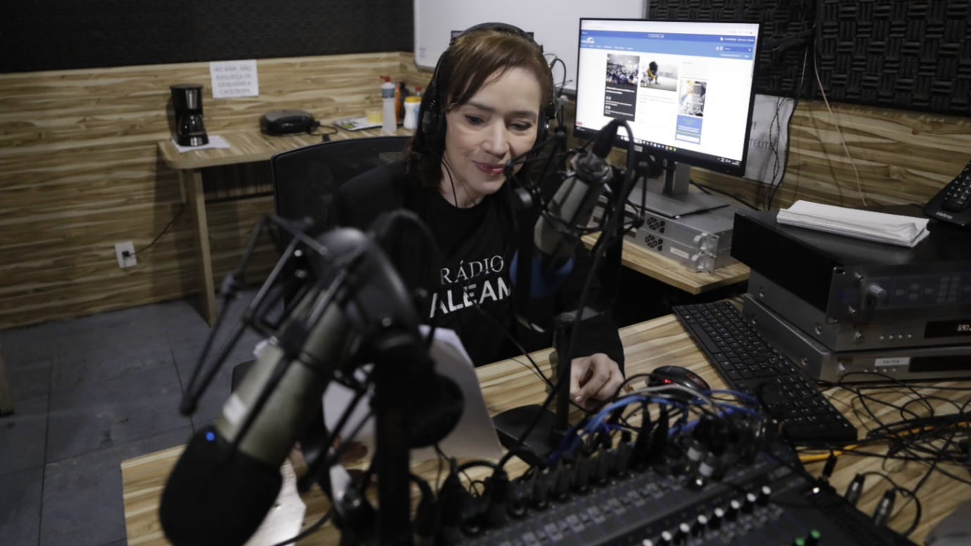 Rádio Aleam celebra Dia Nacional do Rádio com informação e programação multiplataforma