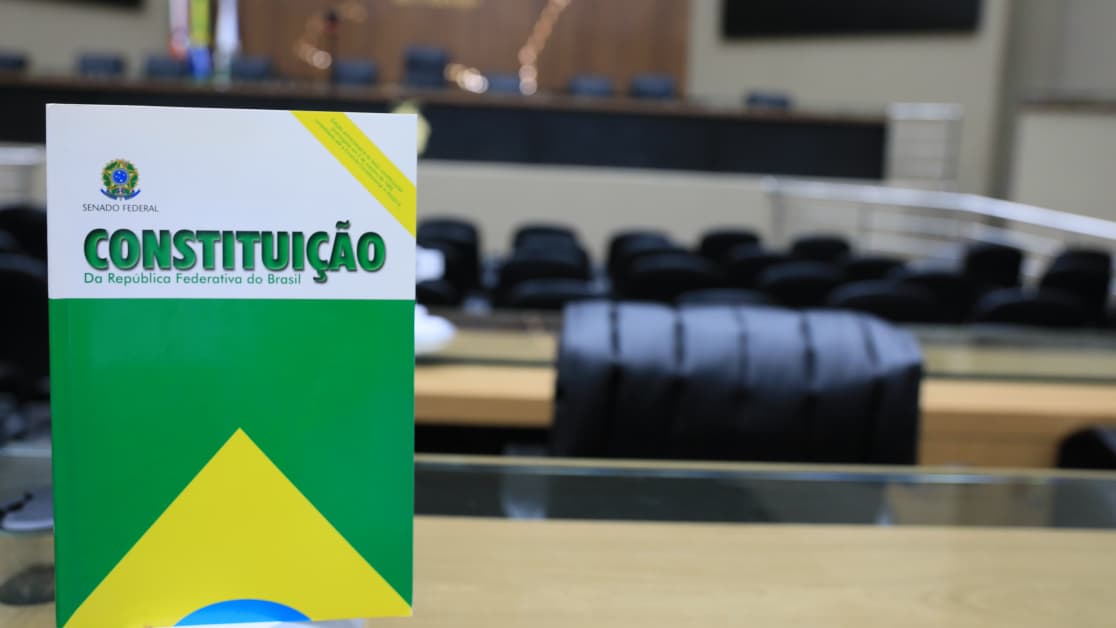 Constituição Federal completa 38 anos e reforça papel do Legislativo na defesa da democracia