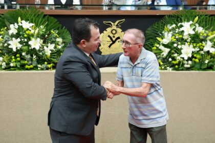 Dia dos Professores: Wilker Barreto tem histórico de cobranças por direitos e melhorias na educação do Amazonas